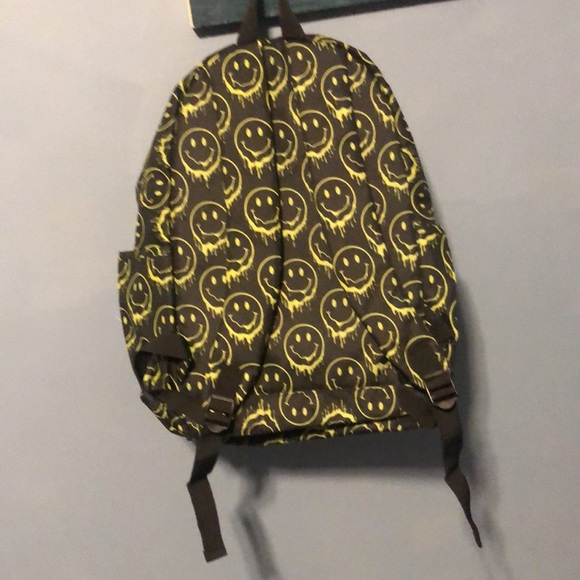 Smiley face backpack - Picture 2 of 2